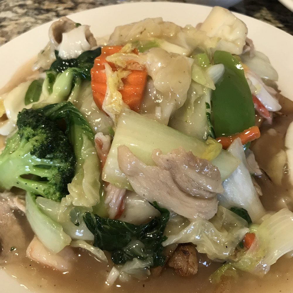 Da Vang Restaurant - Stir fry rice noodles w seafood - Vietnamese Near Me - Phoenix, Arizona Da Vang Restaurant - Stir fry rice noodles w seafood - Vietnamese Near Me - Phoenix, Arizona