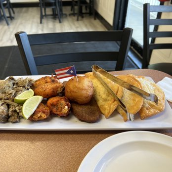 Cafe El Camino - Puerto Rican Near Me - Plaistow, New Hampshire Cafe El Camino - Puerto Rican Near Me - Plaistow, New Hampshire