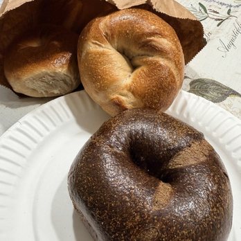 Utopia Bagels - A picture is worth a thousand words.... Every bit of their success is deserved. - Bakeries Near Me - Whitestone, New York