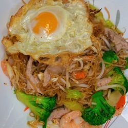 L D Asian Restaurant - Rice stick noodles