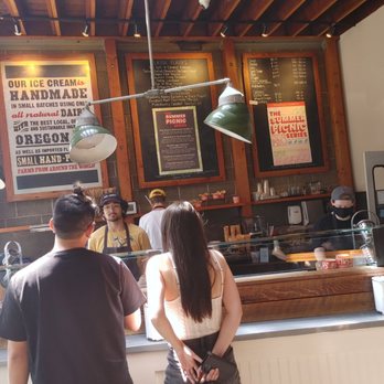 Salt & Straw - Ice Cream & Frozen Yogurt Near Me - Portland, Oregon Salt & Straw - Ice Cream & Frozen Yogurt Near Me - Portland, Oregon