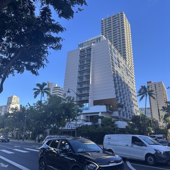 Hotel La Croix - Actual photo of hotel looks nothing like the falsely advertised hotel on the website. - Hotels Near Me - Honolulu, Hawaii Hotel La Croix - Actual photo of hotel looks nothing like the falsely advertised hotel on the website. - Hotels Near Me - Honolulu, Hawaii