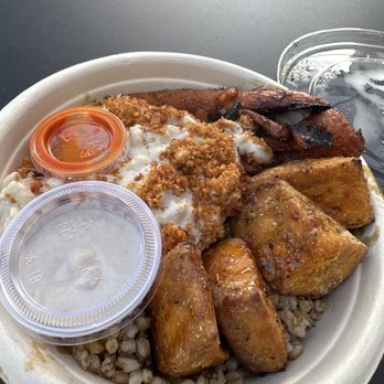 Dig Inn - New American Near Me - Washington, DC, District of Columbia