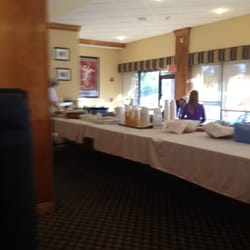 Holiday Inn At Golden Glades - Breakfast