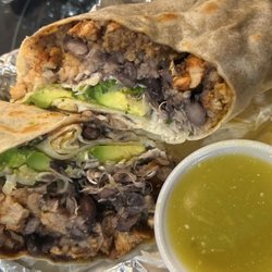Taqueria La Morenita - Chicken burrito... the besttttt
