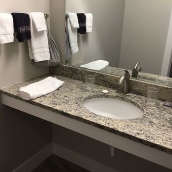Empire Lakeshore Inn - Hotels Near Me - Empire, Michigan