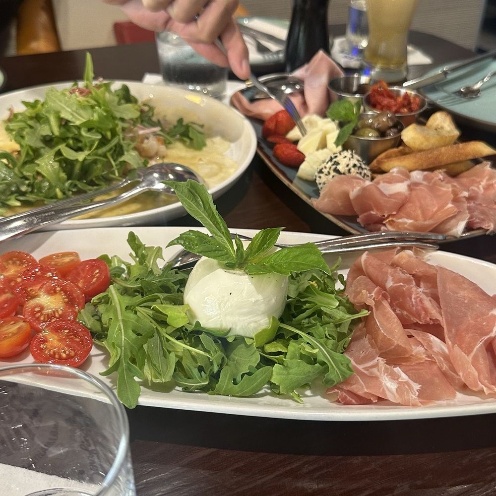 Serafina Miami - Appetizers - Italian Near Me - Aventura, Florida Serafina Miami - Appetizers - Italian Near Me - Aventura, Florida