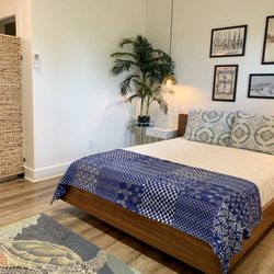 Hotel Folly