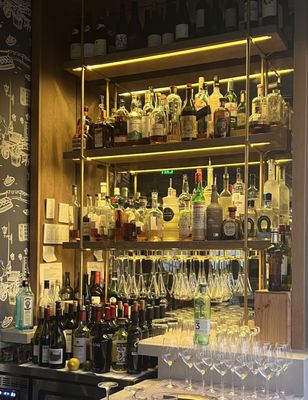 Petite Left Bank by null