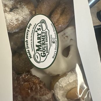 Mary's Gourmet Donut Shoppe - apple fritter, churro doughnut, banana pudding, Vanilla Dipped Donut, Blueberry Cake Donut, Dutch Crumb Cake Donut - Donuts Near Me - Bristol, Pennsylvania