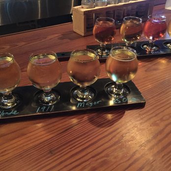 Mullers Cider House - Double flights for double deliciousness - Bars Near Me - Rochester, New York Mullers Cider House - Double flights for double deliciousness - Bars Near Me - Rochester, New York