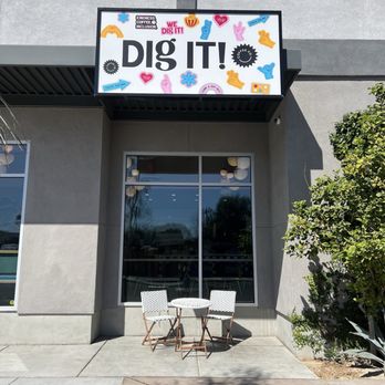 Dig it Coffee - Outside - Coffee & Tea Near Me - Las Vegas, Nevada Dig it Coffee - Outside - Coffee & Tea Near Me - Las Vegas, Nevada