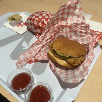 Wallace Chicken - Chicken sandwich - Chicken Wings Near Me - Walnut, California
