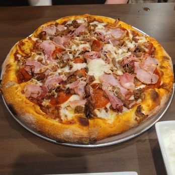 Viaggio - The Strongsville 12-in Pizza - Italian Near Me - Orrville, Ohio