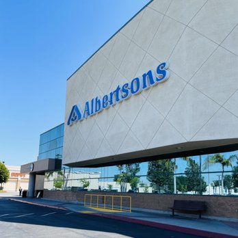 Albertsons - the entrance to the building - Grocery Near Me - Lakewood, California Albertsons - the entrance to the building - Grocery Near Me - Lakewood, California
