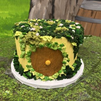 FloraDonna's Cakery - Hobbit Cake - Cupcakes Near Me - Lancaster, California FloraDonna's Cakery - Hobbit Cake - Cupcakes Near Me - Lancaster, California