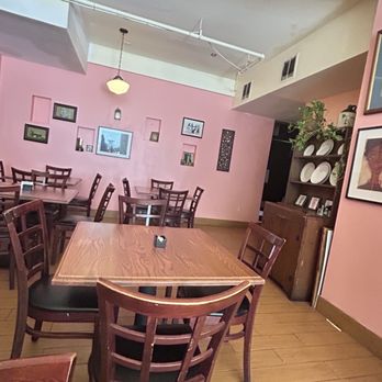 Home Sweet Harlem - Back dining area - Breakfast & Brunch Near Me - New York, New York