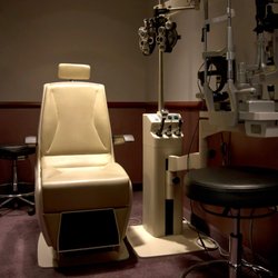 Pacific Cataract and Laser Institute - One of our exam rooms