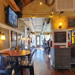 Fifth Street Brewpub - Inside