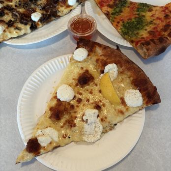 Mac's Pizza - Lemonhead - Pizza Near Me - Toronto, Ontario