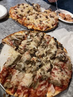 Melting Pot Pizza by null