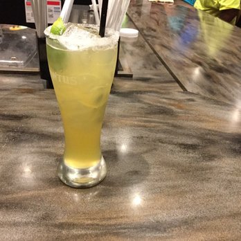 Applebee's Grill + Bar - Perfect Margarita on the Rocks - American Near Me - Memphis, Tennessee Applebee's Grill + Bar - Perfect Margarita on the Rocks - American Near Me - Memphis, Tennessee