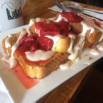 Lulu's - French toast with cinnamon spread and strawberries - New American Near Me - Richmond, Virginia