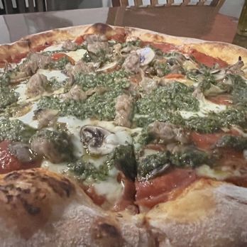 Luccas Pizza - Pizza Near Me - Sacramento, California