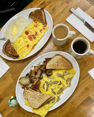 Central Diner (formerly Central Coffee Shoppe) by null