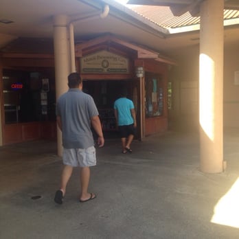 Maui Brewing - Brewpubs Near Me - Lahaina, Hawaii