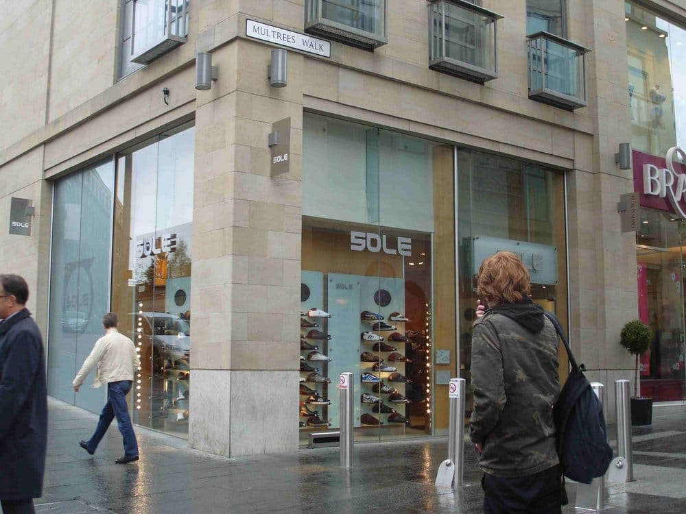SOLE Updated April 2024 16 Multrees Walk, Edinburgh, United Kingdom