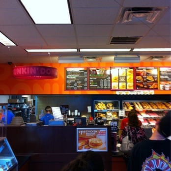 Dunkin' - customers in a dunkin donuts restaurant - Donuts Near Me - Oviedo, Florida Dunkin' - customers in a dunkin donuts restaurant - Donuts Near Me - Oviedo, Florida
