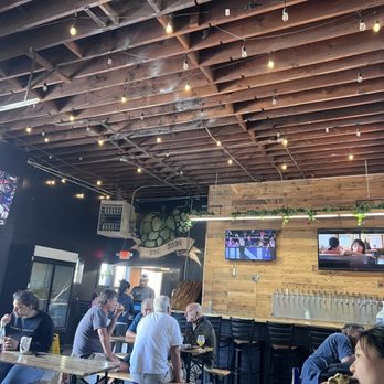 Tapp’D - Interior - Burgers Near Me - Belmont, California