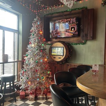 Gus' Last Word - American Near Me - Wood-Ridge, New Jersey