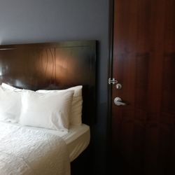 La Bonita Inn & Suites