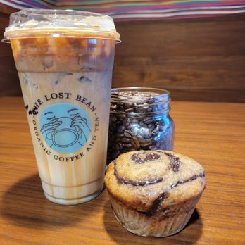 The Lost Bean - 24 oz caramel macchiato and banana Nutella muffin - Coffee & Tea Near Me - Santa Ana, California