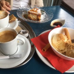 Suzette - Tea time break in Hasselt downtown Great coffee and Cheesecake.