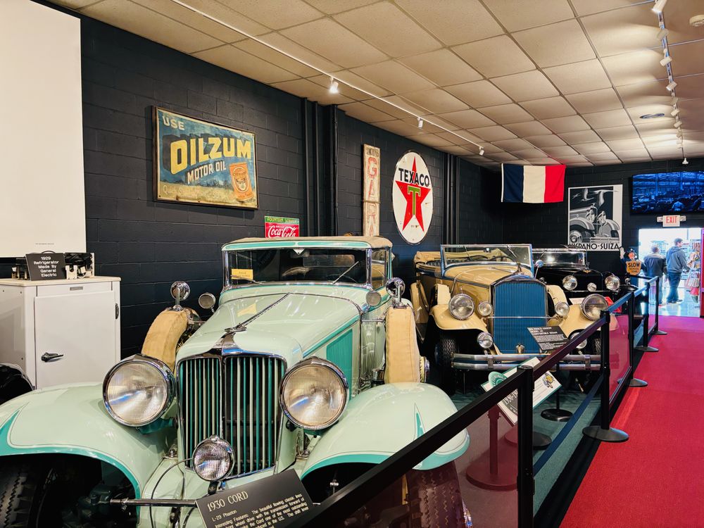 Car and Carriage Caravan Museum