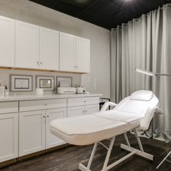 Raw Beaute Studio - Raw Beauté Studio, Clackamas Location