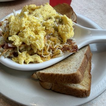 The Cozy Table - The Western skillet - New American Near Me - Benton, Illinois The Cozy Table - The Western skillet - New American Near Me - Benton, Illinois