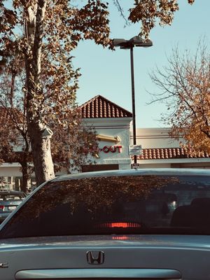 In-N-Out Burger by null