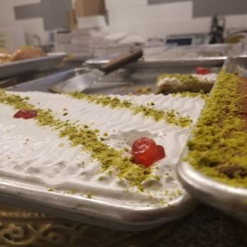 Pastry & Bakery La Brioche - Bakeries Near Me - Ottawa, Ontario