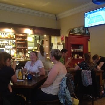 The Cambridge Bar - Pubs Near Me - Edinburgh, EDH
