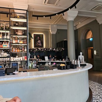 The Soak - Lounges Near Me - London, XGL