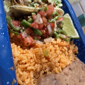 NIDO's BackYard - Taco plate: carnitas and asada - Mexican Near Me - Oakland, California