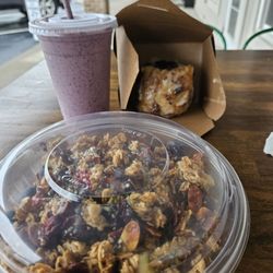 The Green Spork Cafe & Market - Purple people eater to drink , muffin and Sporks signature bowl