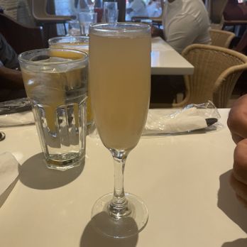 Briarpatch Restaurant - Peach Bellini - American Near Me - Winter Park, Florida