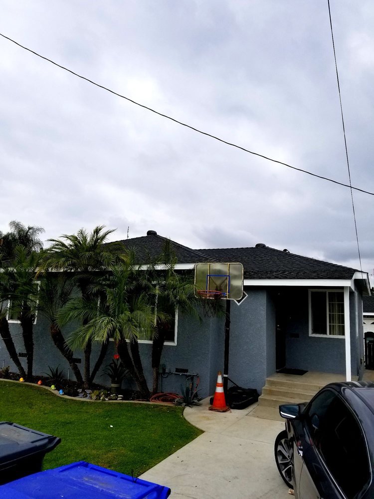 Slide of Everett Roofing