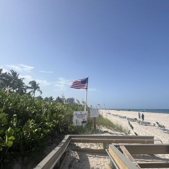 Pump House Beach - Beaches Near Me - Riviera Beach, Florida
