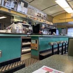 Victoria Diner - The classic counter top